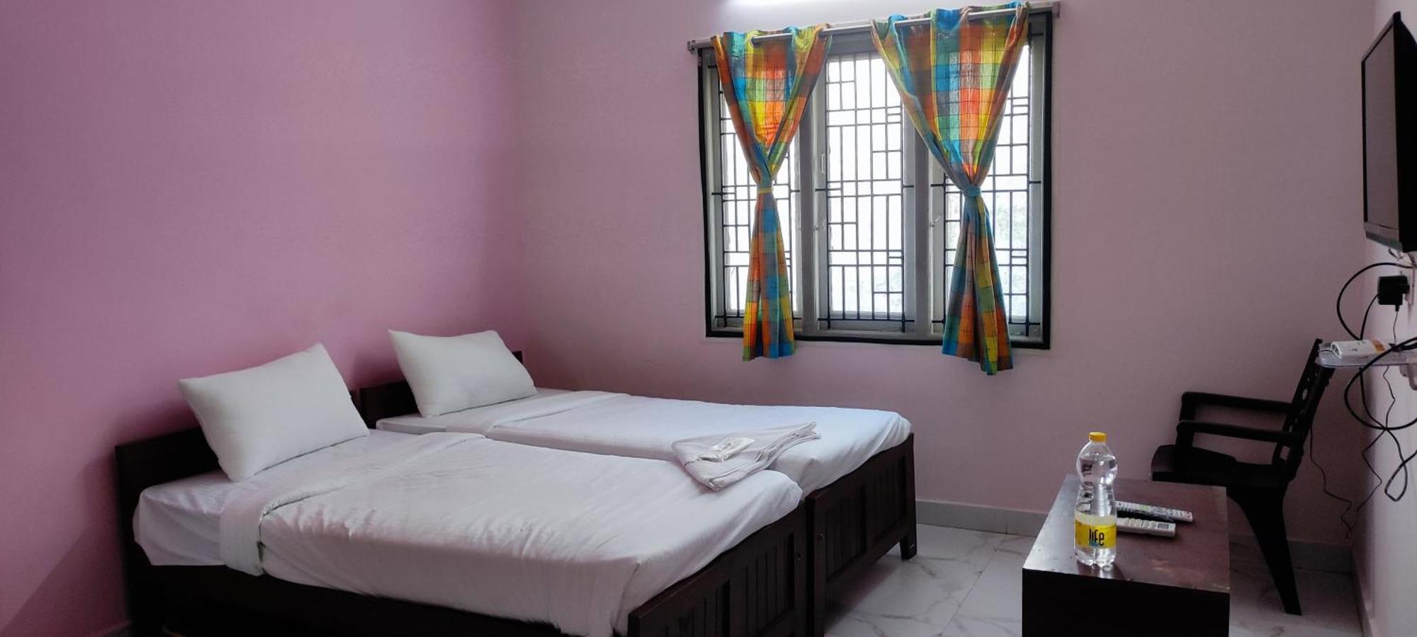 Pph Living Lakshmi Palace Tallākulam المظهر الخارجي الصورة
